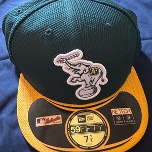 Oakland A’s Hat (Athletics) NWT